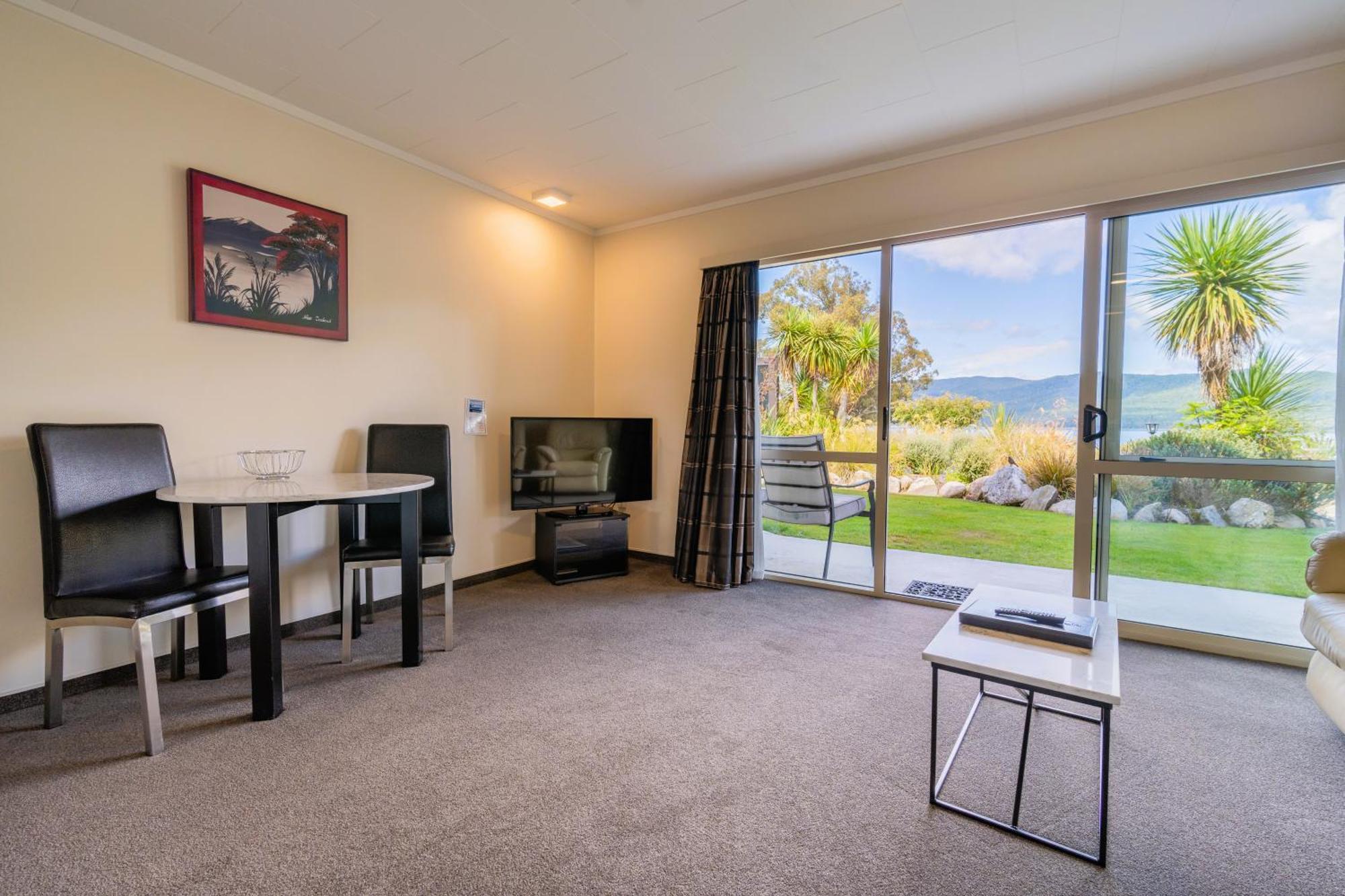 Fiordland Lakeview Motel And Apartments Te Anau Εξωτερικό φωτογραφία