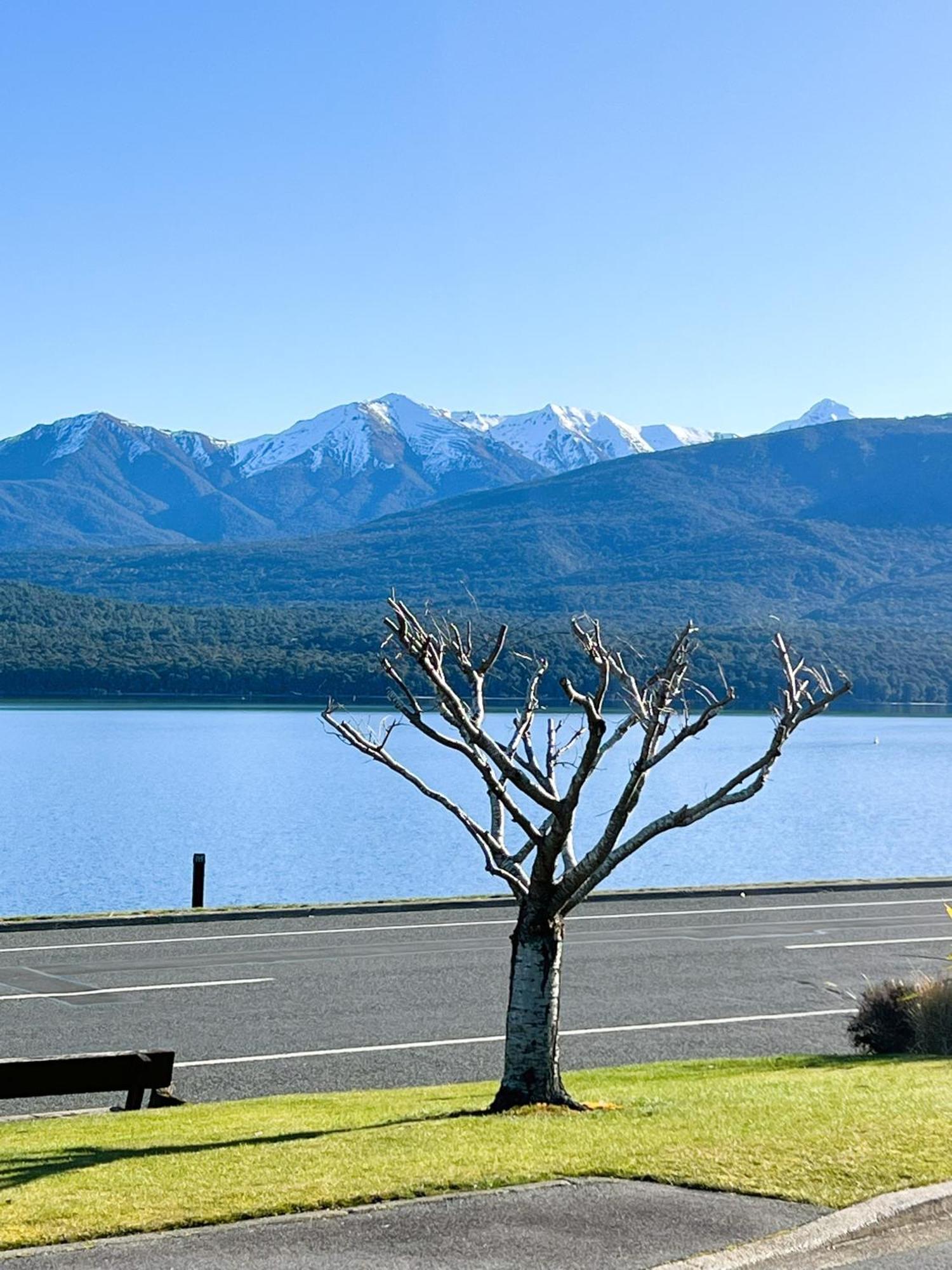 Fiordland Lakeview Motel And Apartments Te Anau Εξωτερικό φωτογραφία