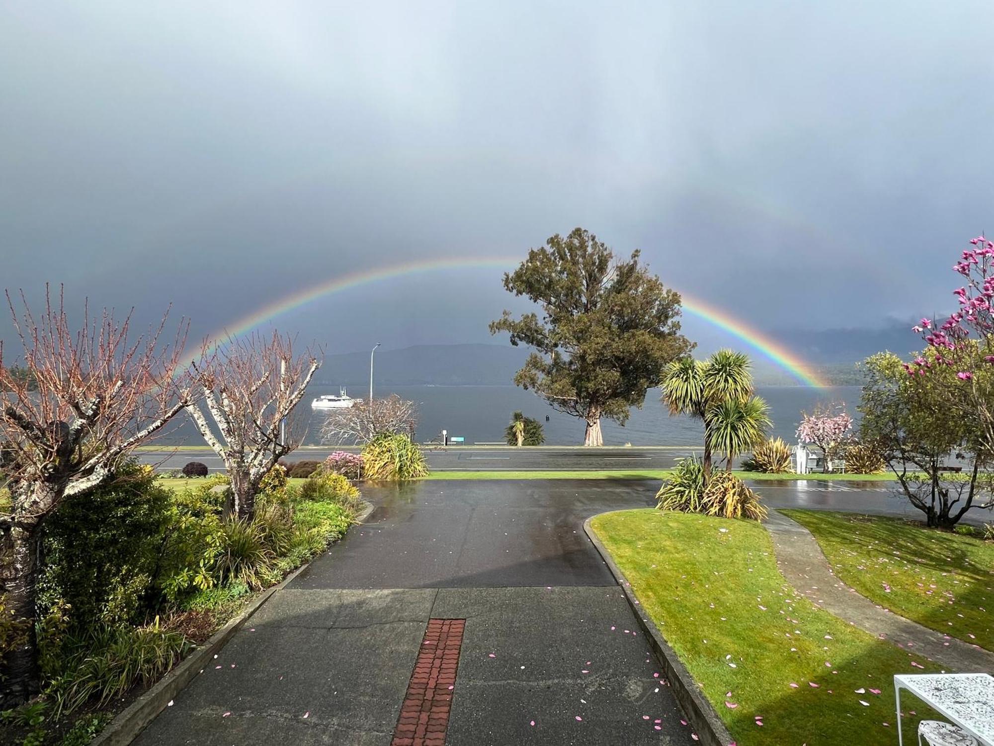 Fiordland Lakeview Motel And Apartments Te Anau Εξωτερικό φωτογραφία